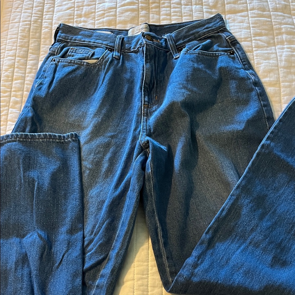 Universal Thread Relaxed Blue Denim Jeans